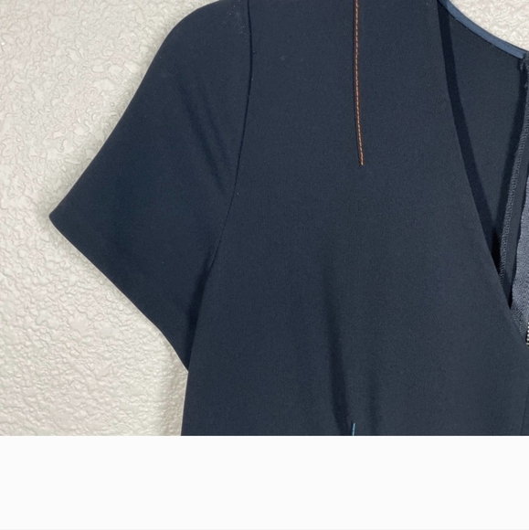 Diane Von Furstenberg 4 Tailored V Neck Sheath Dress Black Short Sleeves - Picture 7 of 10